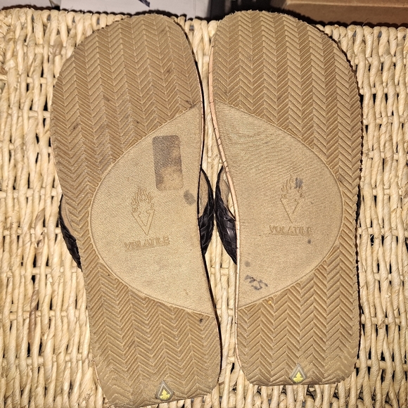 Volatile platform sandals - Picture 4 of 4